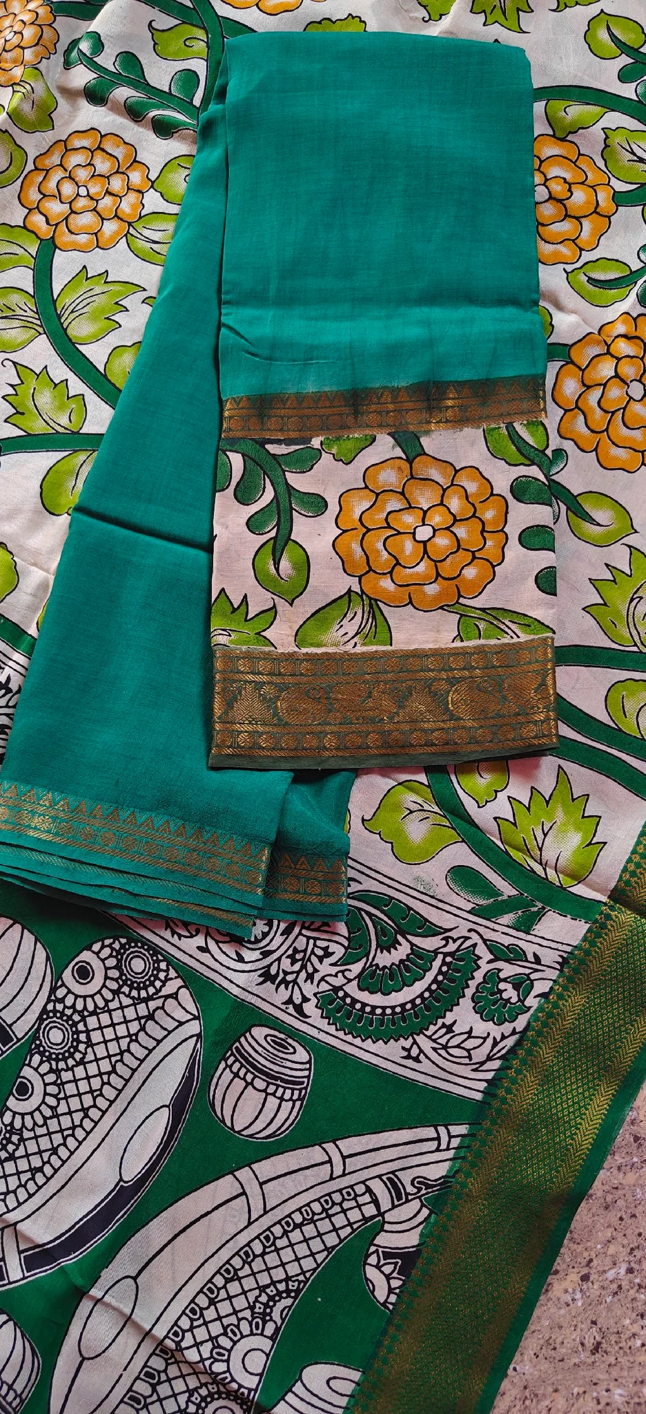 Green and Beige Kalamkari Handloom Dress Material Set 2