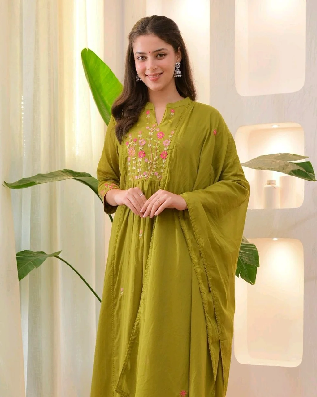 Embroidered Cotton Kurta Set thumbnail 9