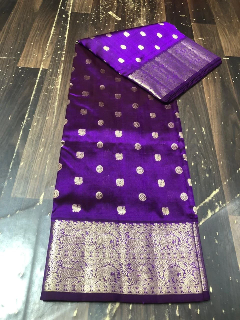 Maroon Silk Saree with Silver Zari Elephant Motifs Venkata giri Pattu Sarees thumbnail 3