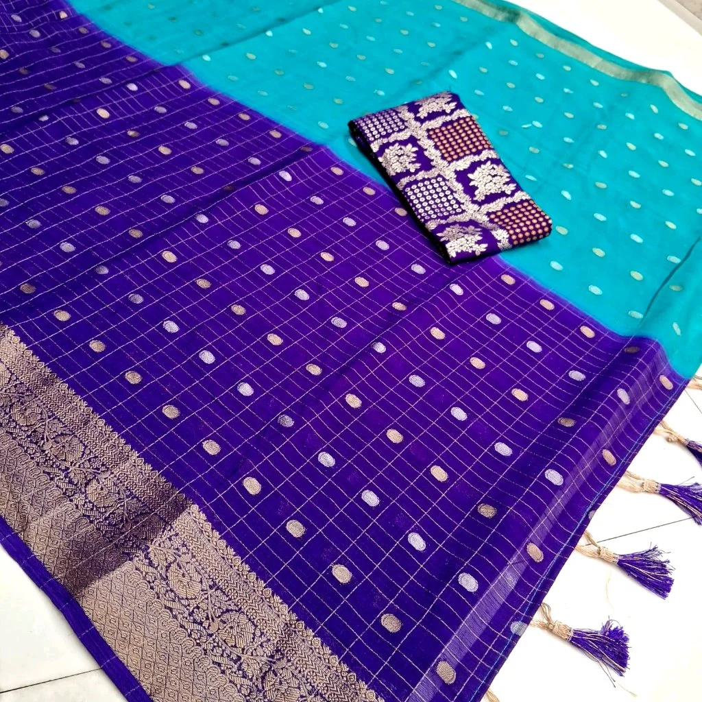 Chinon Silk Blend Zari Weave Saree with Tassels thumbnail 4