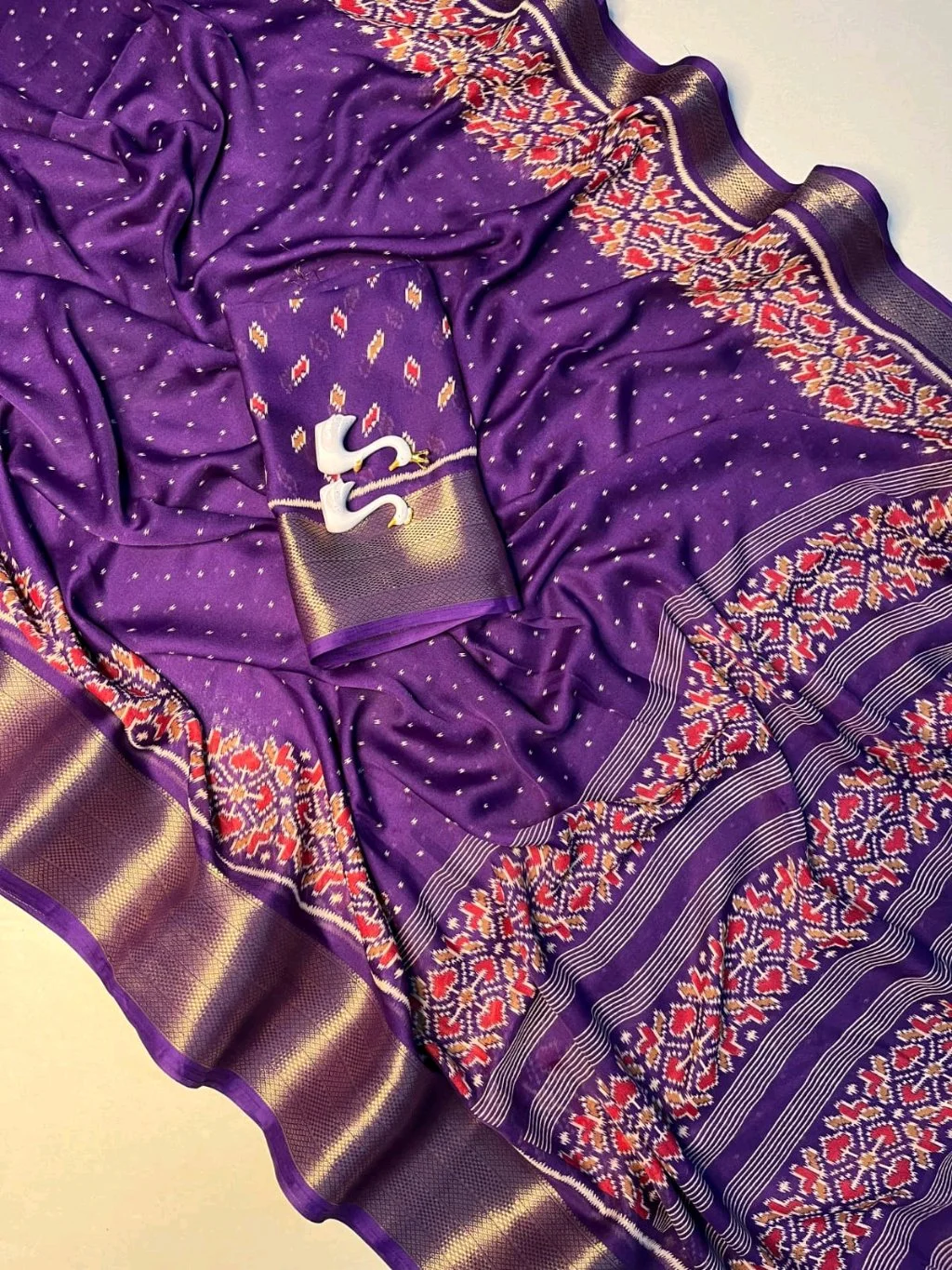 Marsh Mellow Self Sarees 8
