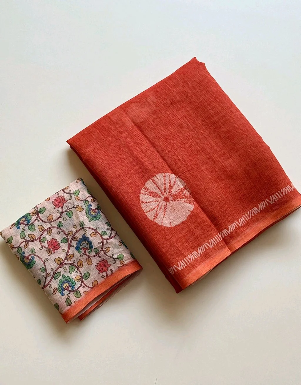 Cotton Lenin Saree with Shibori Print and Floral Blouse 2