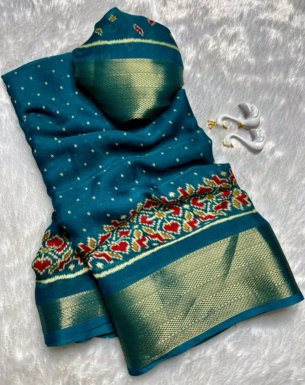 Marsh Mellow Self Sarees 4
