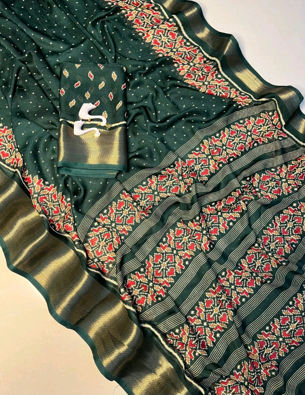 Marsh Mellow Self Sarees 6