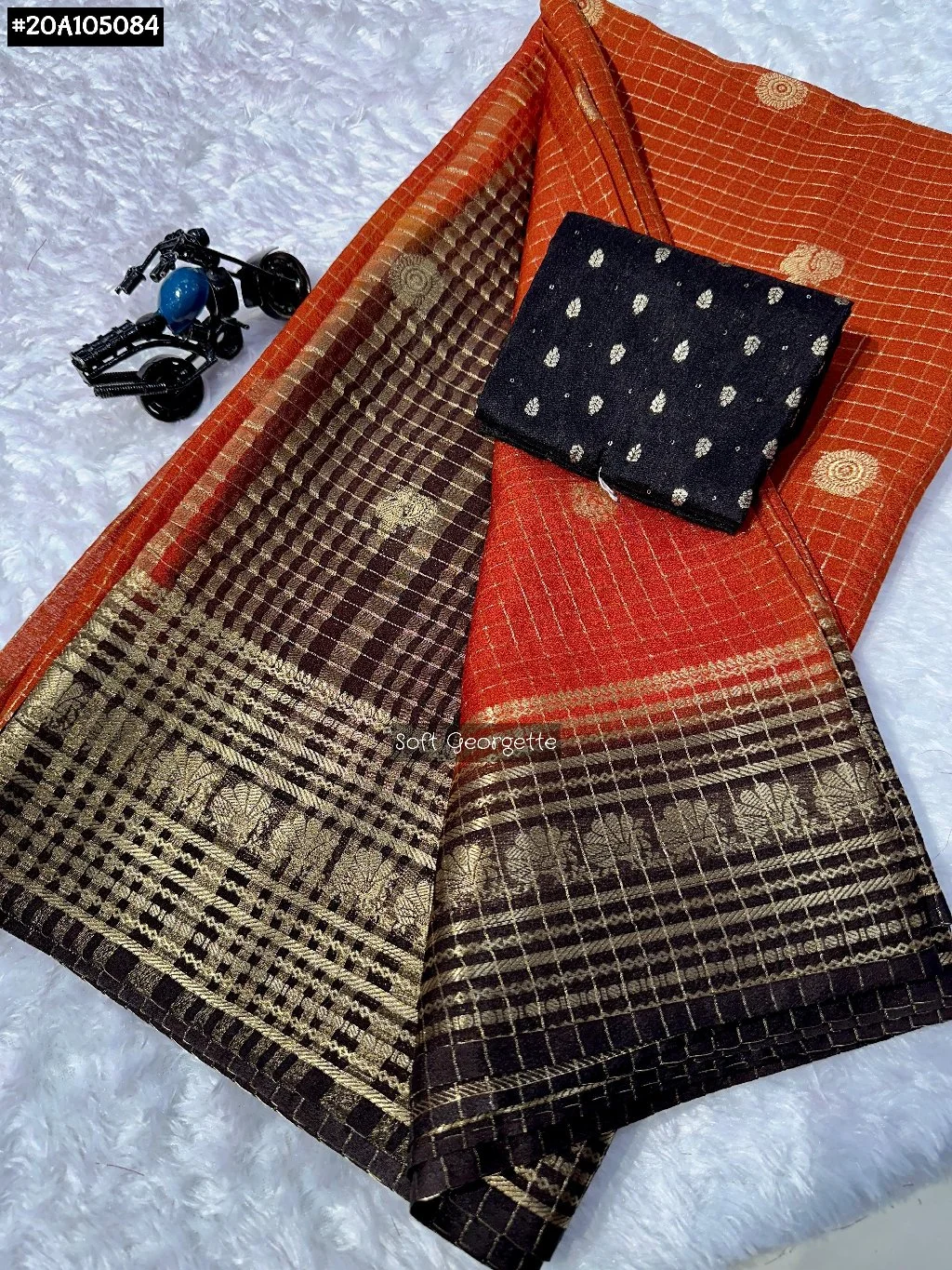 Soft Georgette Checkered Saree with Zari Border thumbnail 2