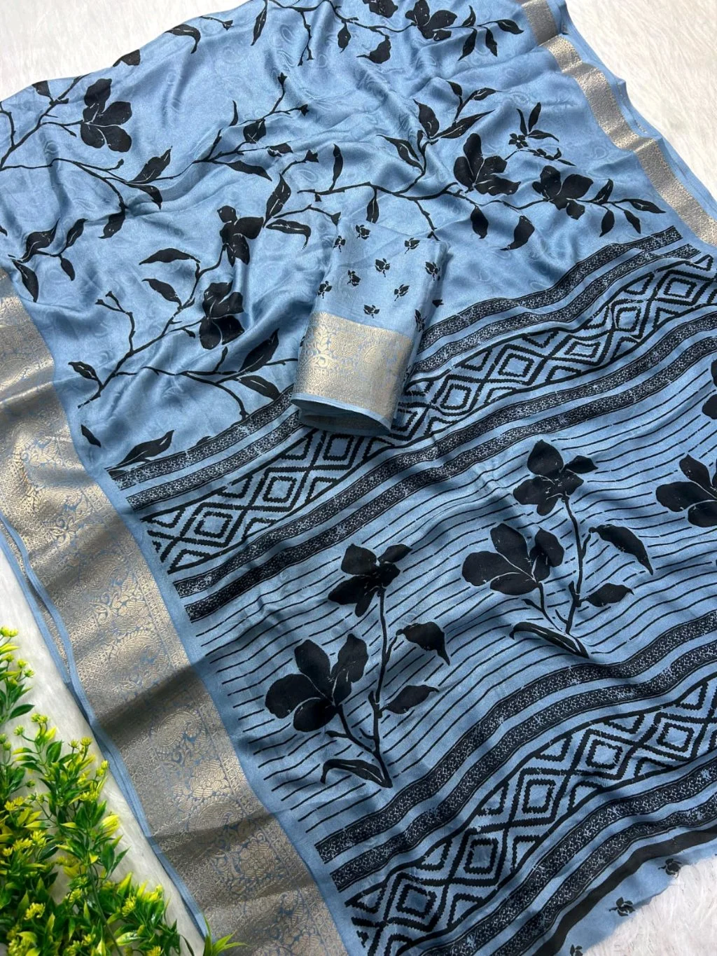 Mass Mellow Sarees and Zari Border thumbnail 5