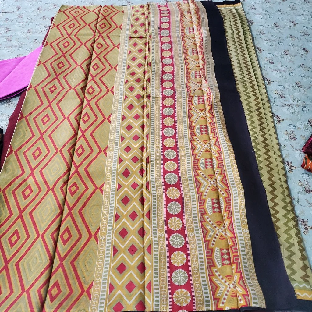Green and Brown Zigzag Print  Pure Silk Saree 3