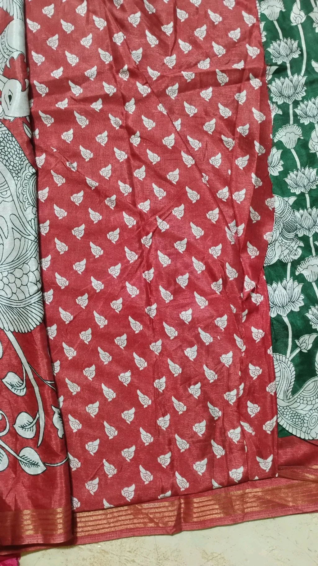 Maheshwari Silk Sarees,Dark Green Kalamkari Print Saree with Red Zari Border thumbnail 4