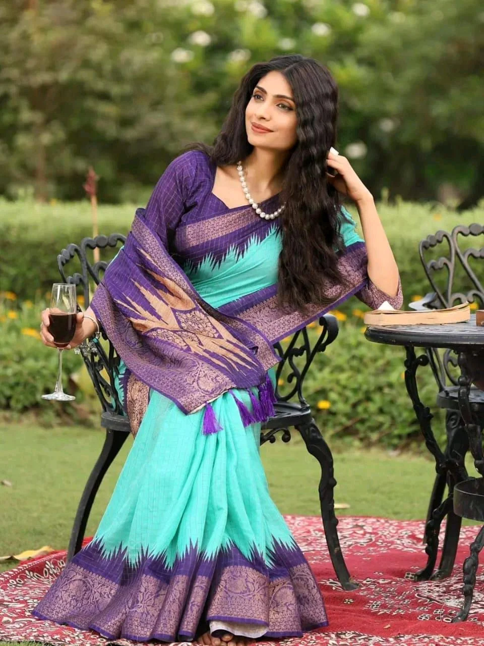 Soft Dola Silk Skyblue Checkered Saree with Purple Zari Border 3