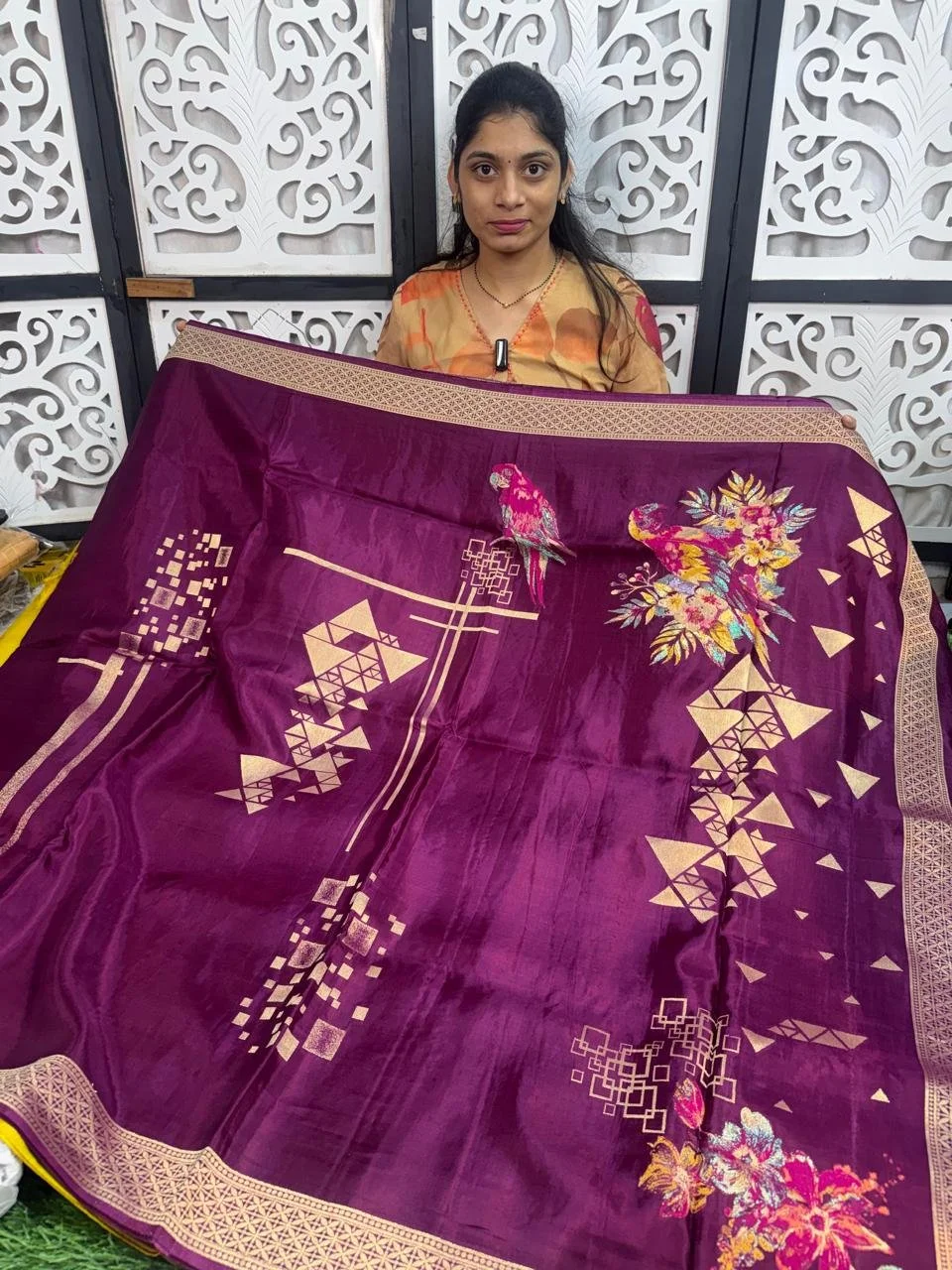 VYKUNTAPURAMNew arrivals…Pure Handloom collection rw mango pattu saree …Allover saree nice weaving Geometrical with parrot designNice boarder rich pallu contrast classy blouse~Offer price 2850+ thumbnail 3