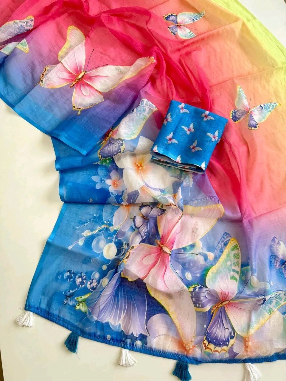 Soft Linen Blend Floral Butterfly Print Saree Collection thumbnail 7