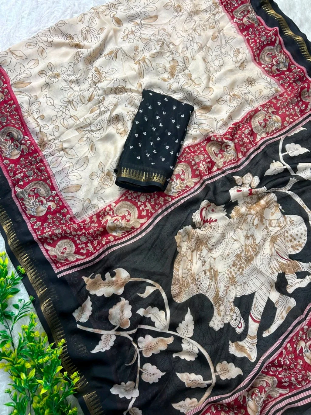 Cream Kalamkari Print Saree with Red Border thumbnail 6