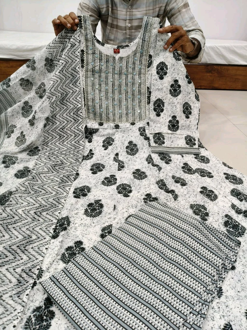 Pure Cotton Anarkali Kurta Set with Dupatta thumbnail 9