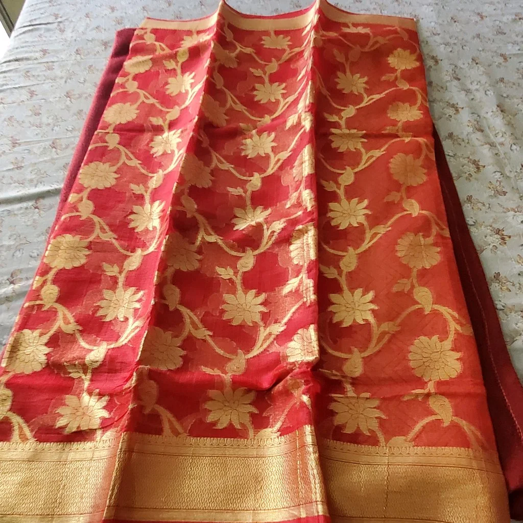 Red  Manipuri Kota Saree with Gold Floral Zari Weave 2