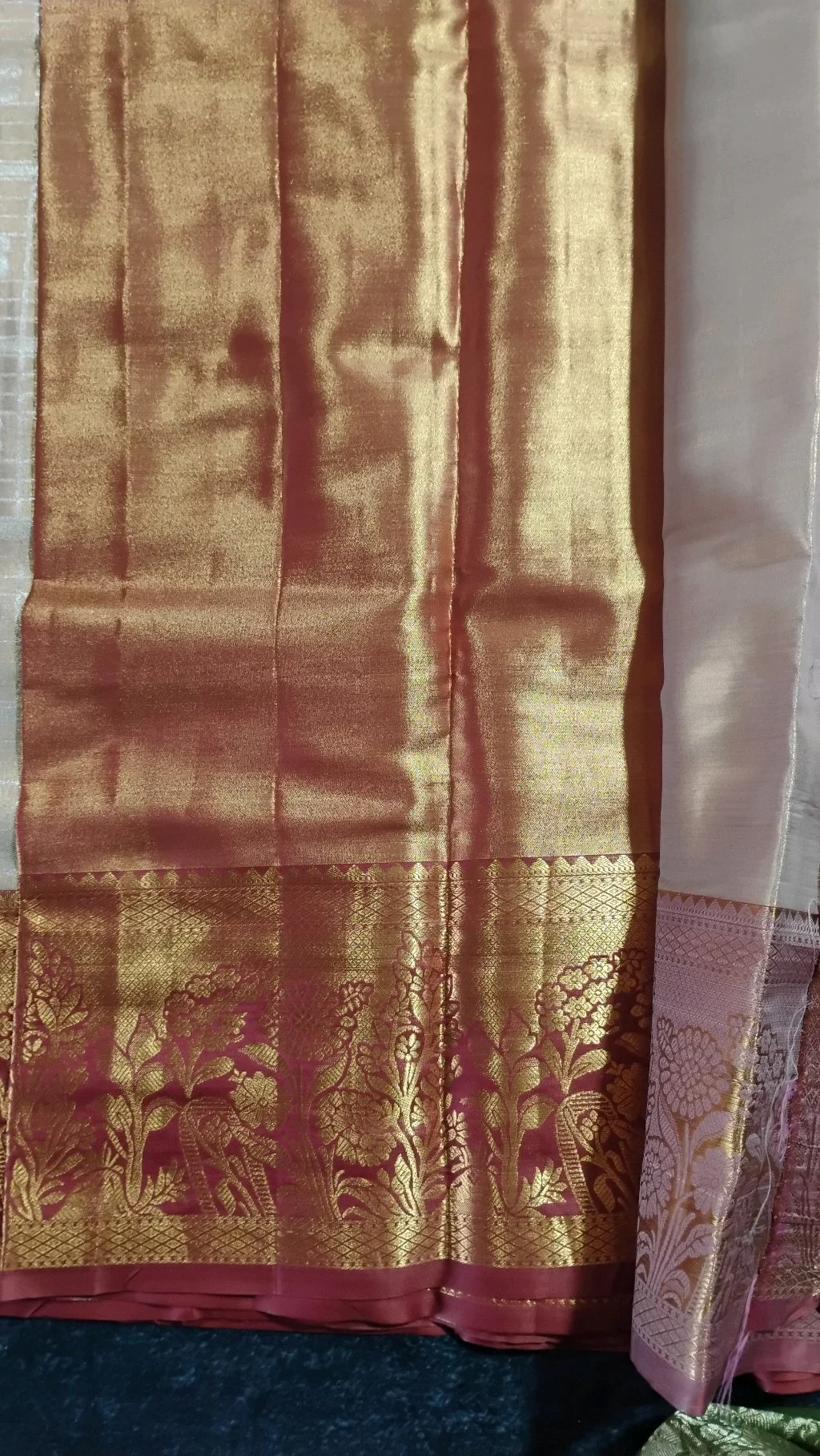 Dharmavaram Resham Pattu Cream Saree with Maroon and Gold Zari Border thumbnail 4