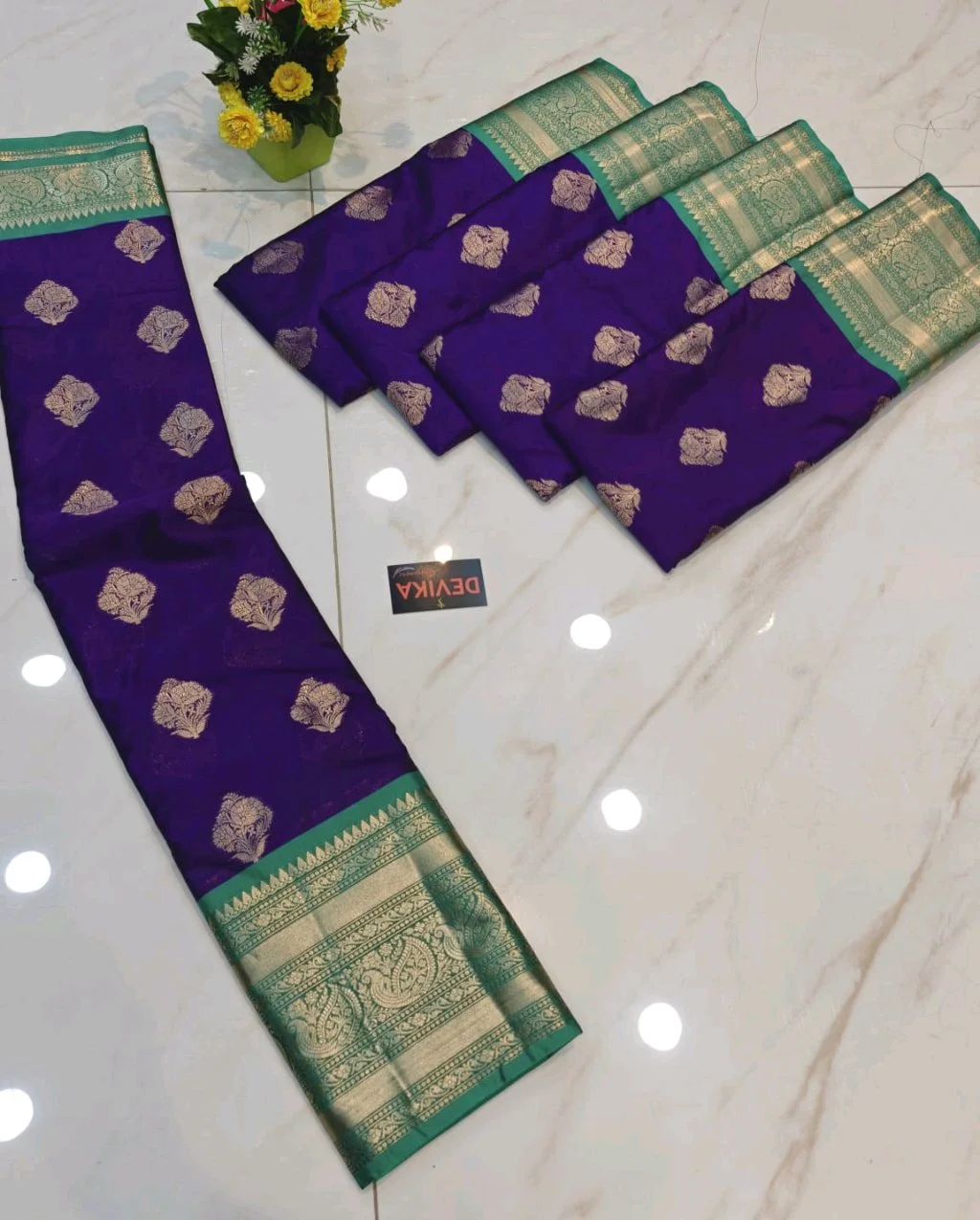 Kanjivaram Soft Pattu Saree with Green Gold Zari Border 2