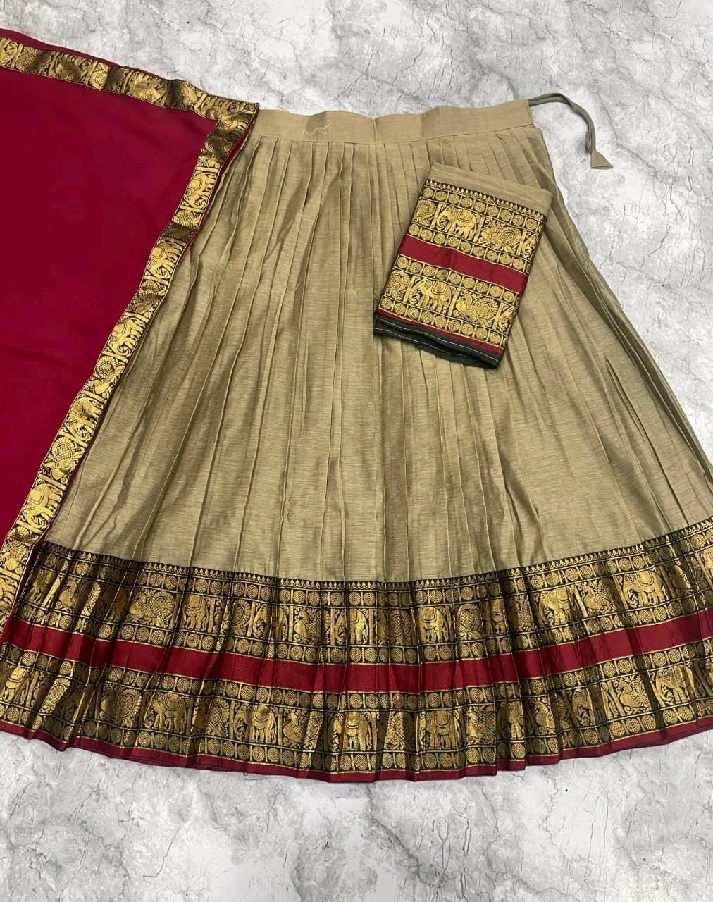 Lehenga Choli Dupatta Set with Elephant Zari 6