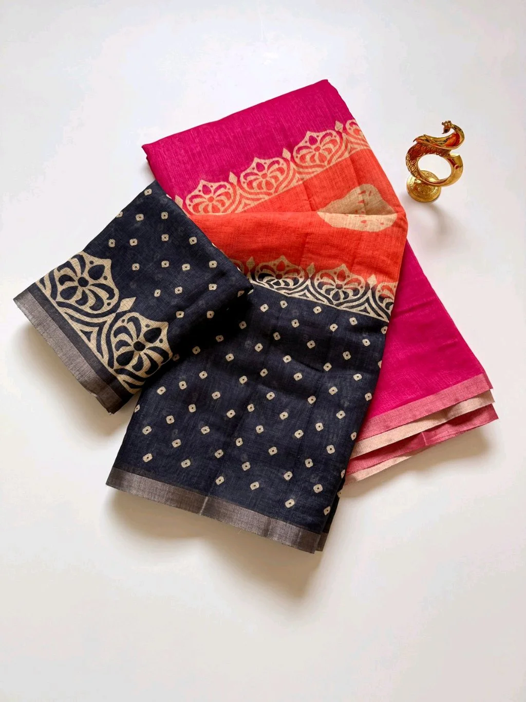 Linen Blend Cotton Saree with Dotted Pattern and Block Print Border thumbnail 1