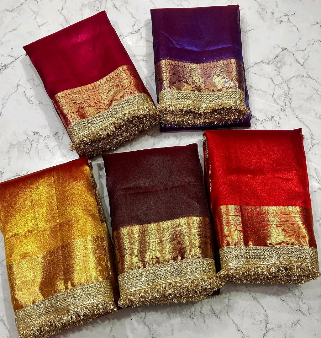 Sift Dola Silk Saree with Floral Zari Weaving thumbnail 10