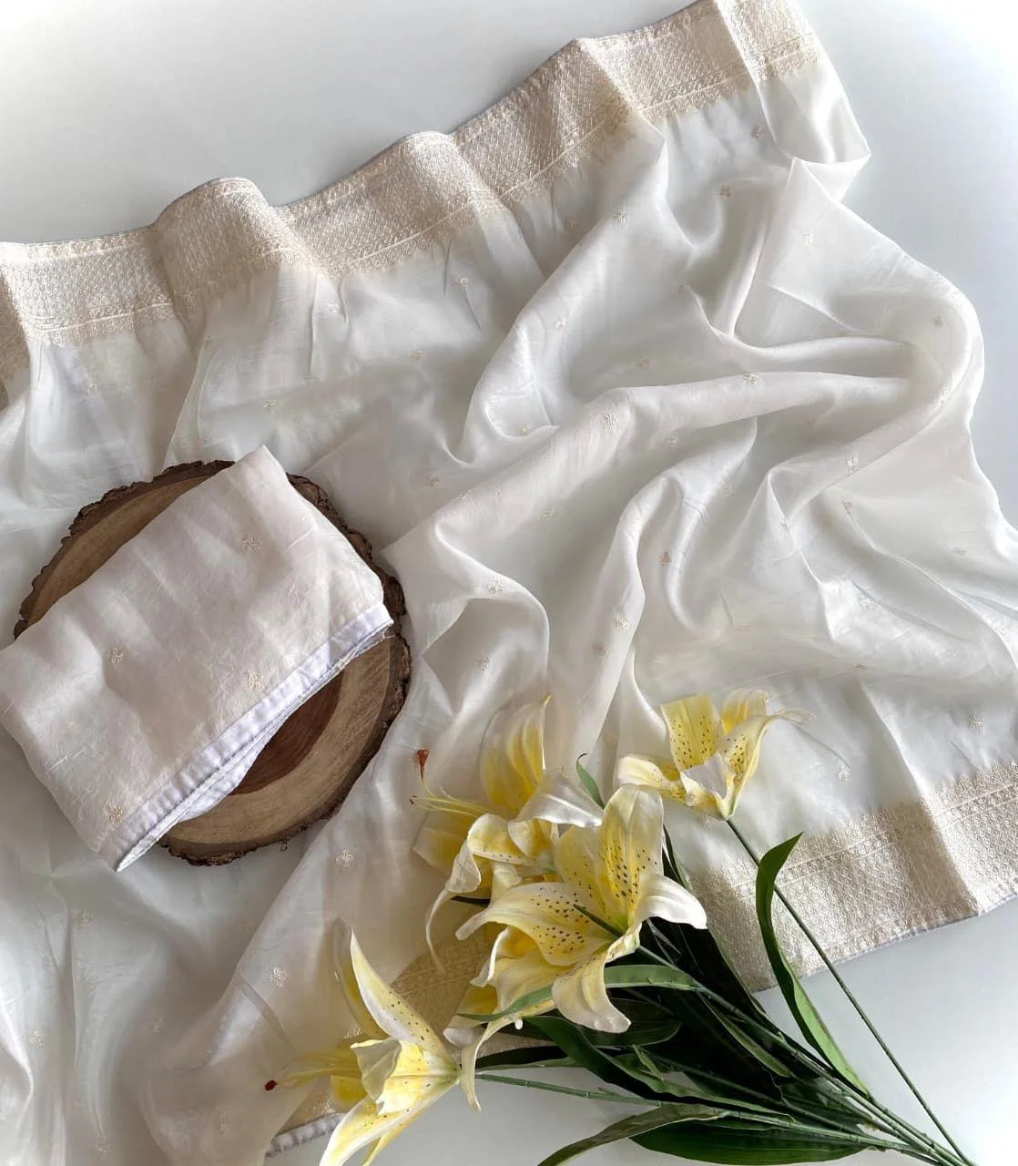 Pure german crushed saree thumbnail 3