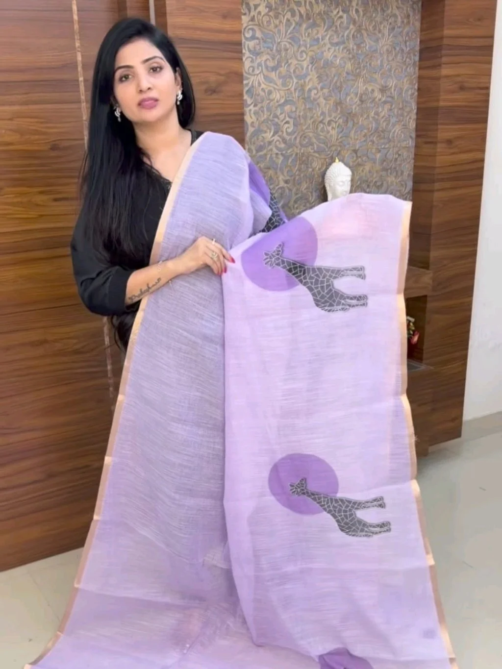 Premium Plain Lenin Cotton Saree with Giraffe Print and Striped Blouse thumbnail 7
