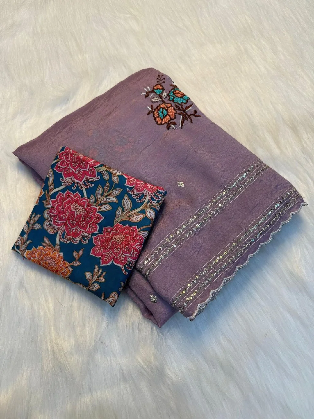 Crunchy Crush Teal Embroidered Saree with Floral Blouse Piece 3