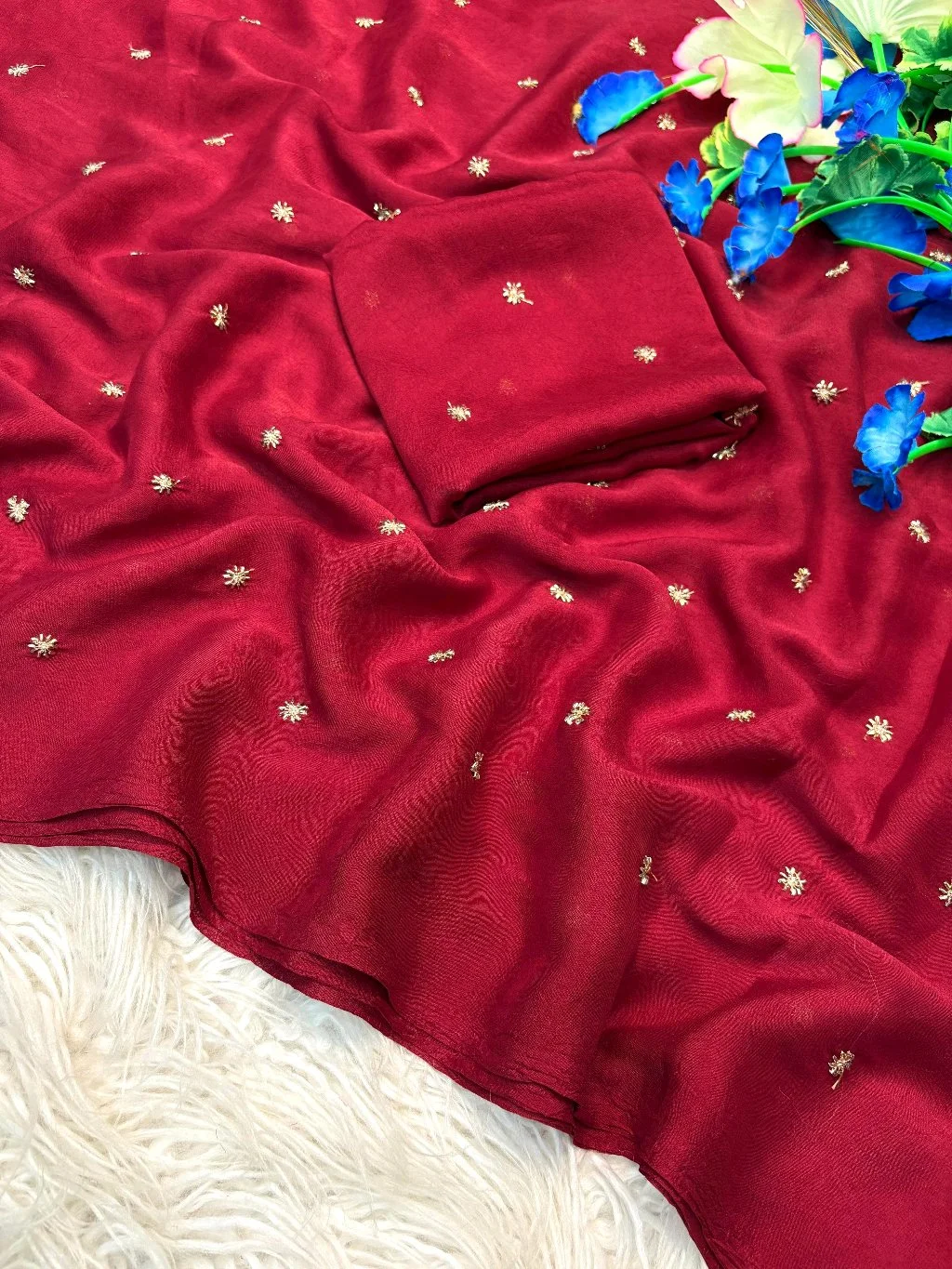 Shree Crush Latkhan Sarees thumbnail 7