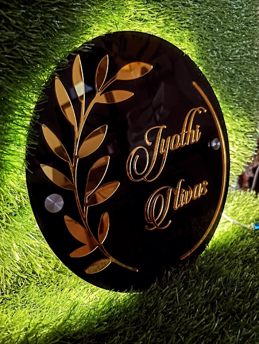 Customized Oval Acrylic Nameplate with Gold Leaf Design