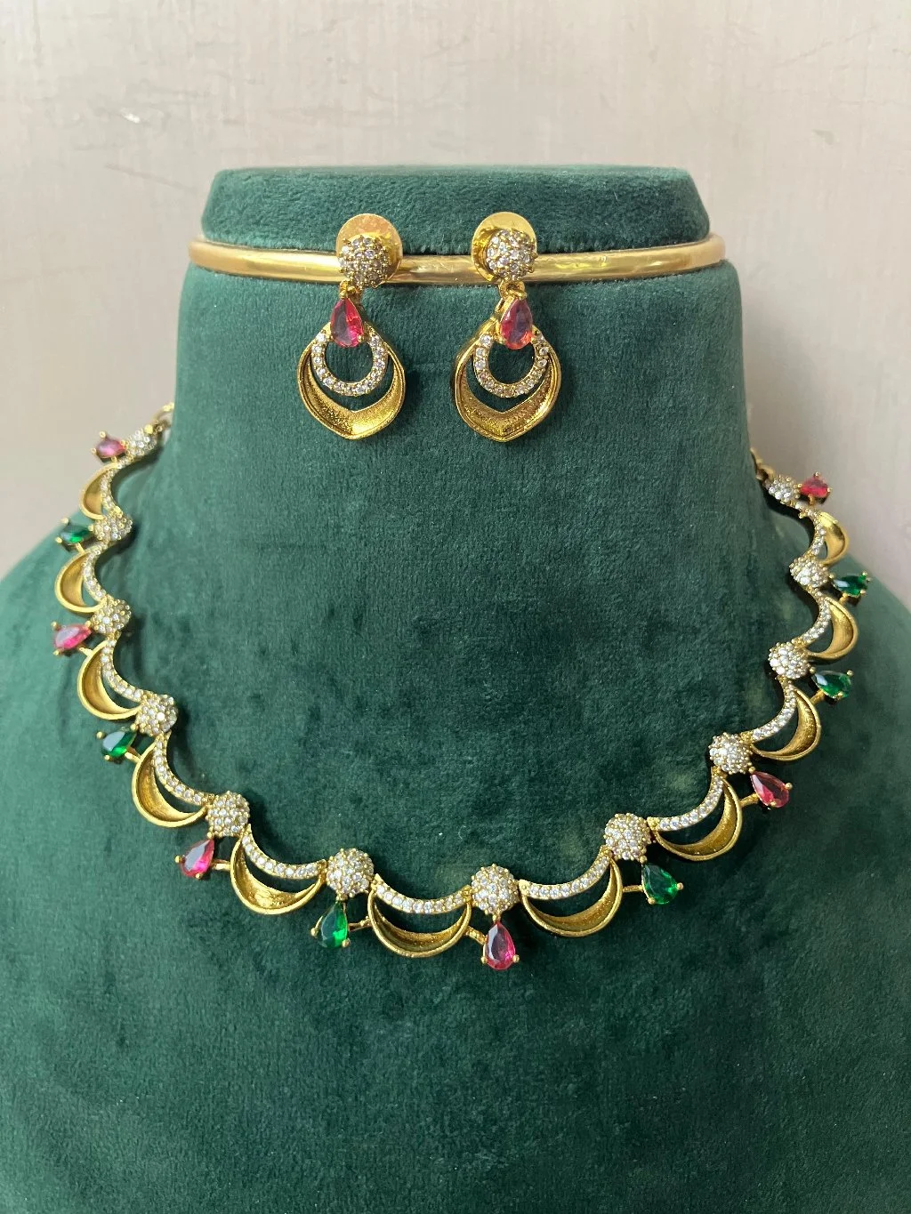 Gold Plated Stone Necklace Set with Earrings 2