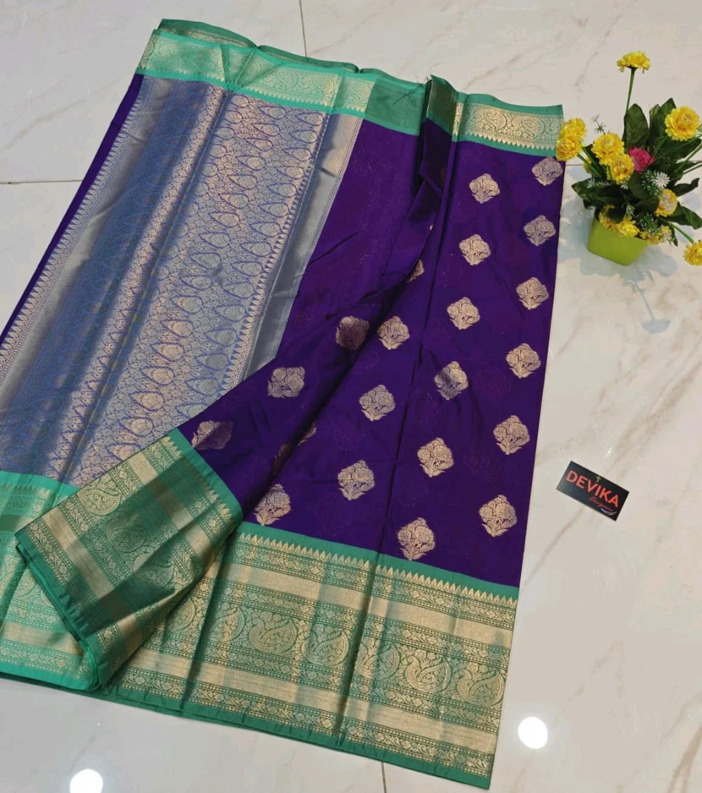 Kanjivaram Soft Pattu Saree with Green Gold Zari Border 3