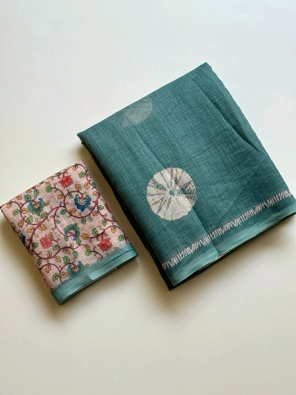 Cotton Lenin Saree with Shibori Print and Floral Blouse 3