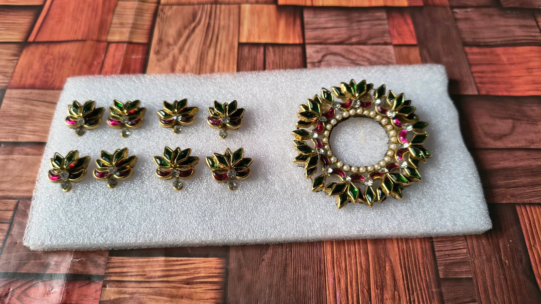 Traditional Gold Toned Hair Accessory with Green and Maroon Stones 2