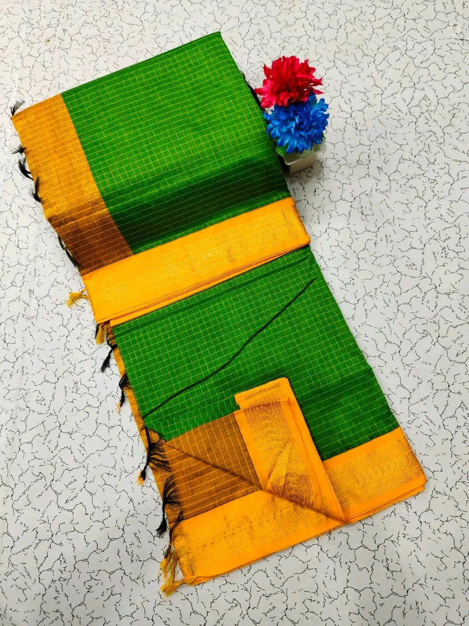 Kalyani Checkered Cotton Saree with Dark Green Zari Border thumbnail 6