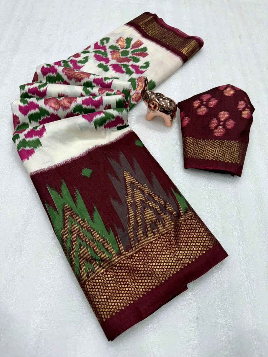 Crepe Silk Ikat Saree with Zari Border and Blouse thumbnail 3