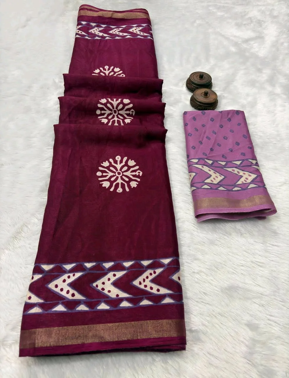 Soft Mul Mul Cotton Saree with Contrast Blouse Piece thumbnail 1