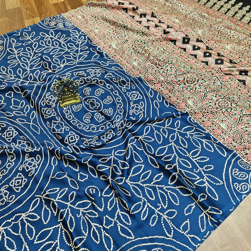 Bandhani Print Saree with Traditional Border thumbnail 1