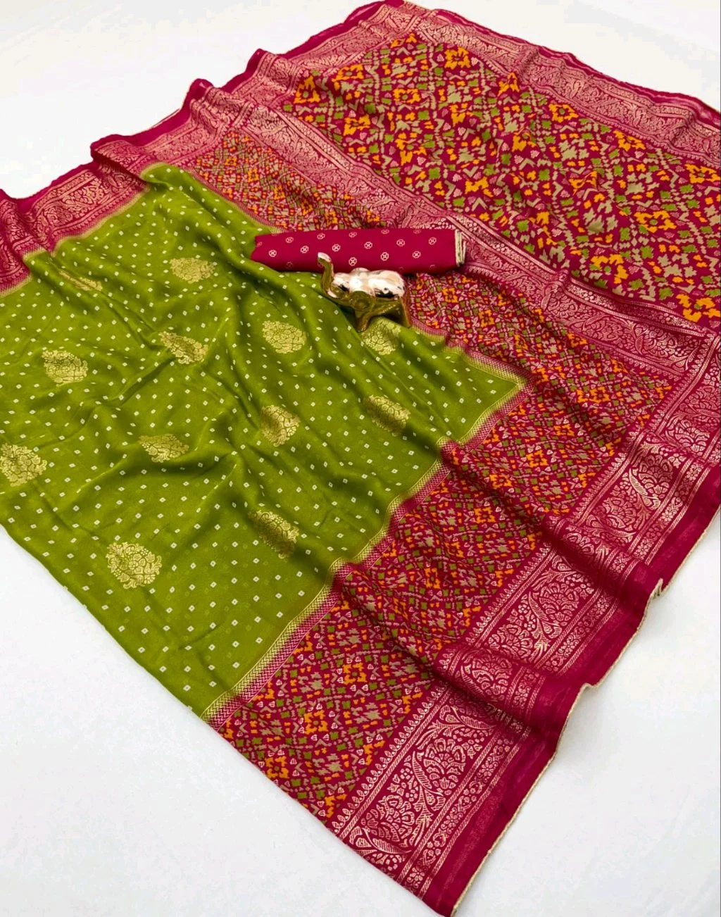 Viscose Georgette Sarees thumbnail 5