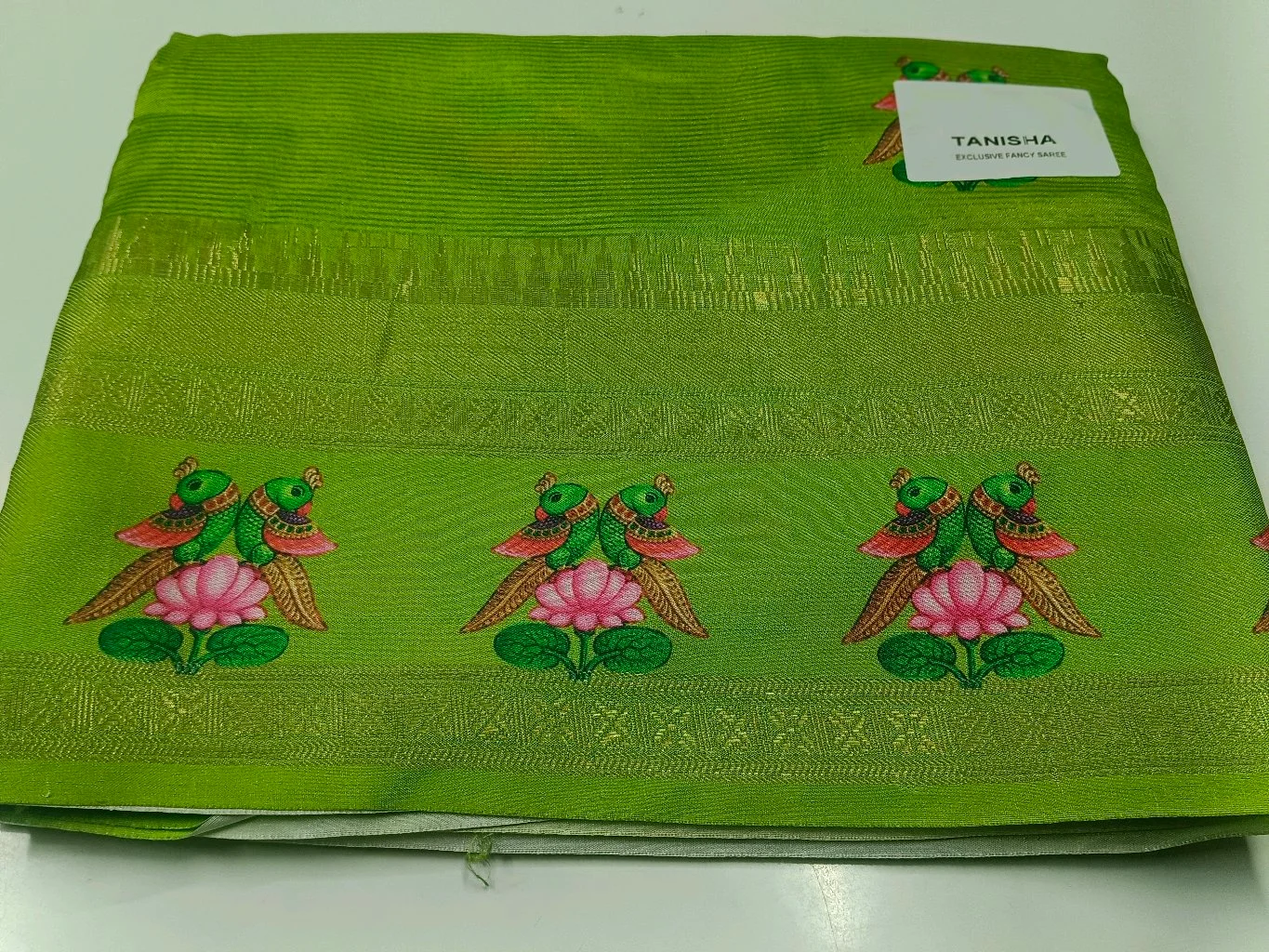 Thanjavoor Print,Tanisha Exclusive Fancy Saree with Peacock Lotus Design thumbnail 6