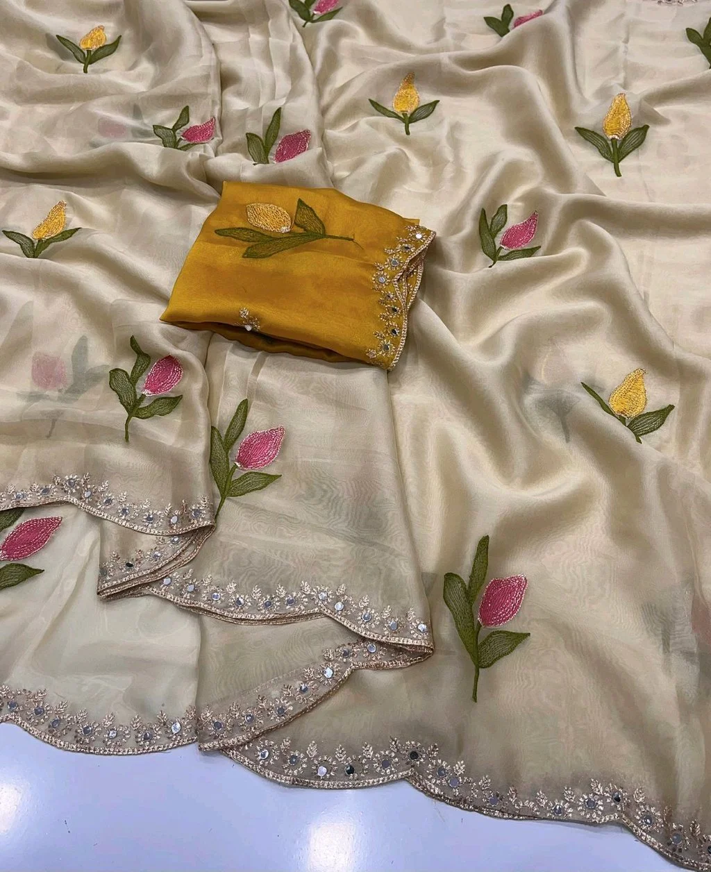 Soft Rangoli Silk Sarees thumbnail 1