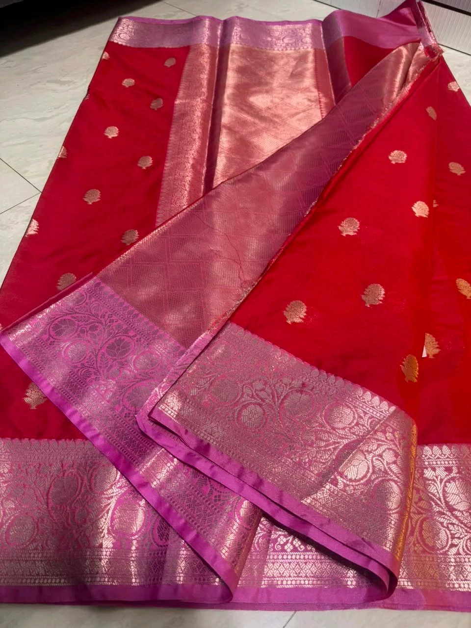 Red Banarasi Silk Saree with Pink Zari Border thumbnail 4
