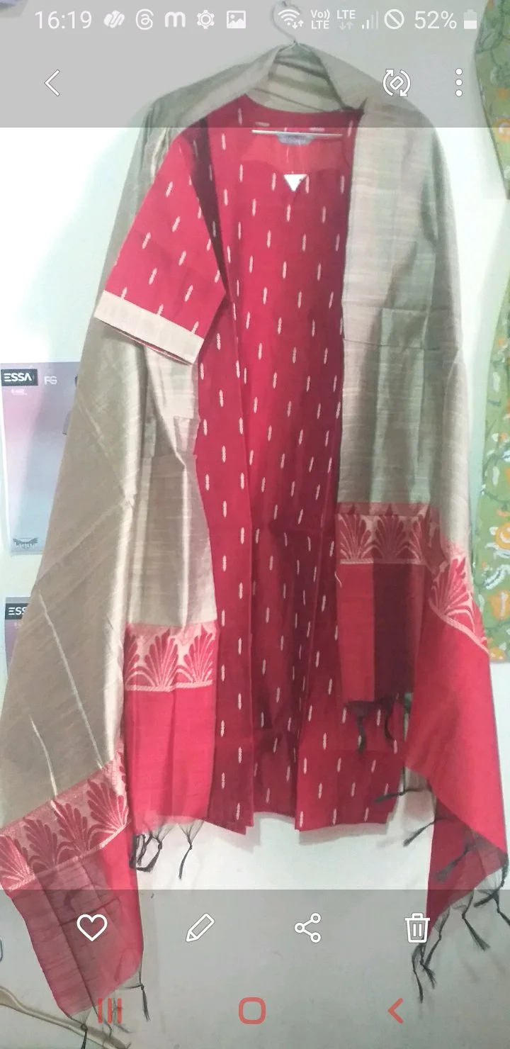 Red Ikat Print Raw silk Kurta Set with Beige Dupatta 2