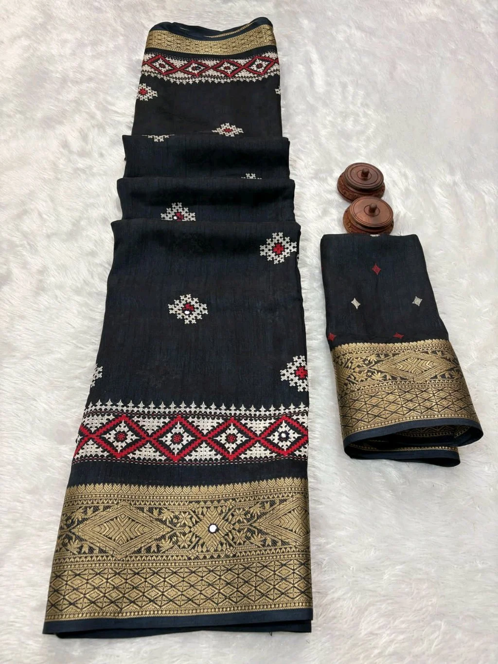 Pure Soft Dola Silk Saree thumbnail 1