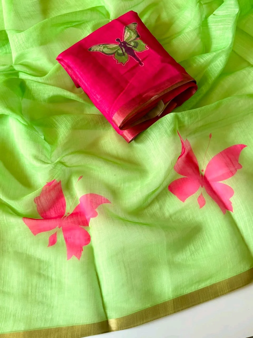 Butterfly Motif Linen Blend Saree 4