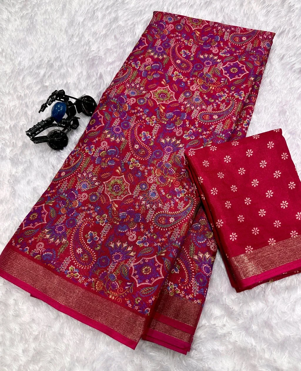 Deep Pink Paisley Floral Print Saree with Zari Border 6
