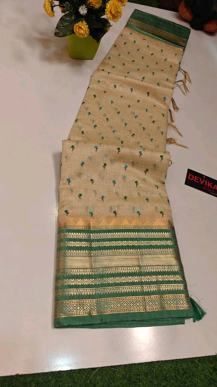 Beige Silk Blend Saree with Pink Zari Border and Floral Motifs thumbnail 6