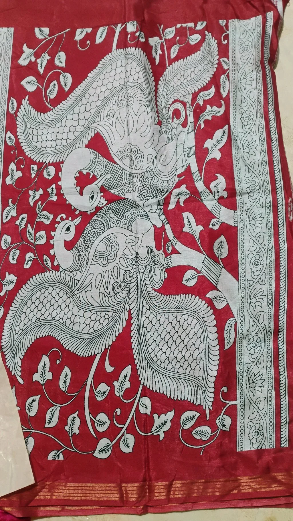 Maheshwari Silk Sarees,Dark Green Kalamkari Print Saree with Red Zari Border thumbnail 3