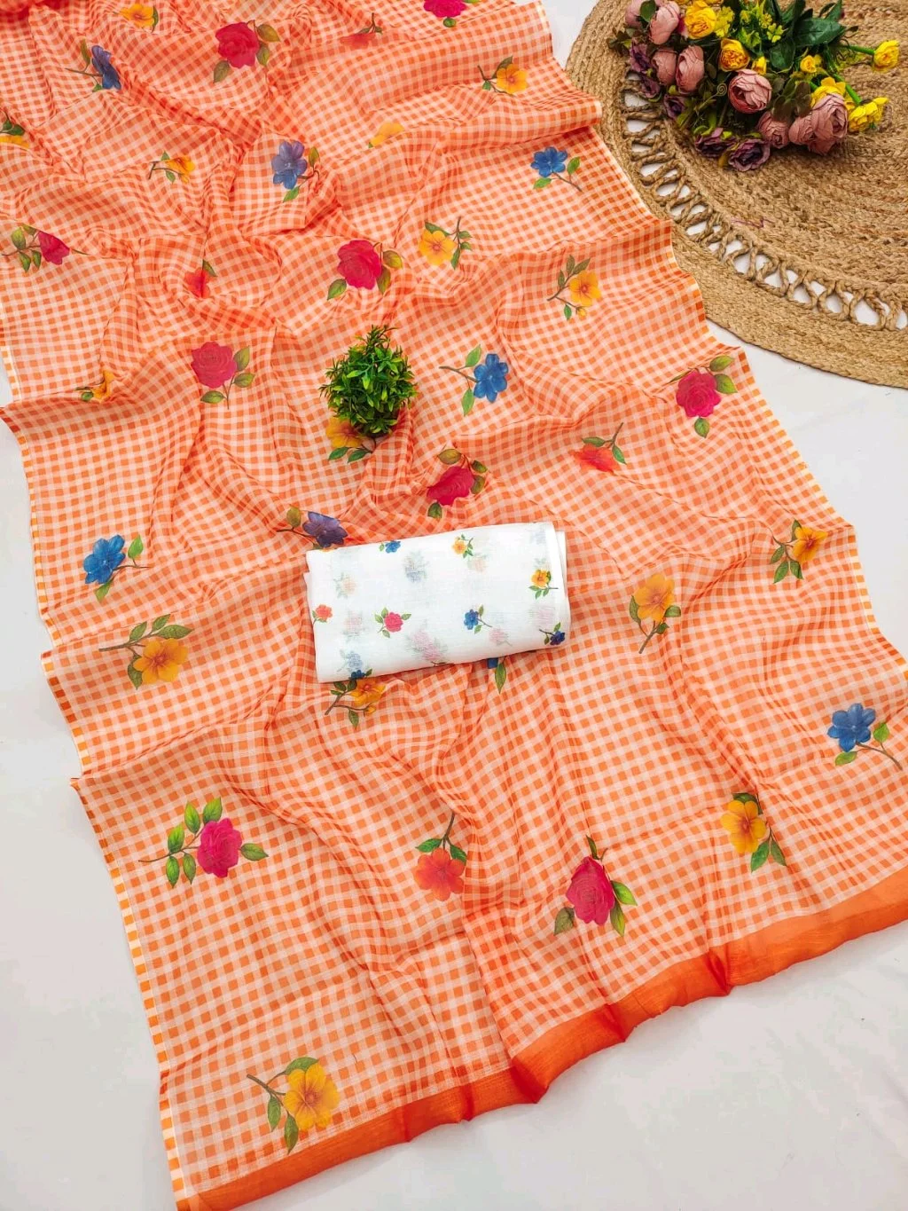 Soft Linen Cotton Checks Sarees 5