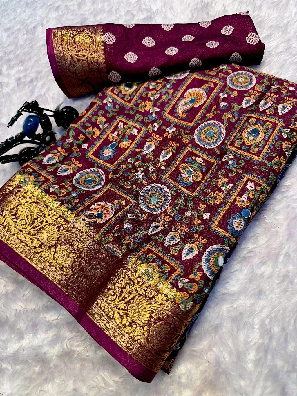 Marsh Mellow Sarees thumbnail 9