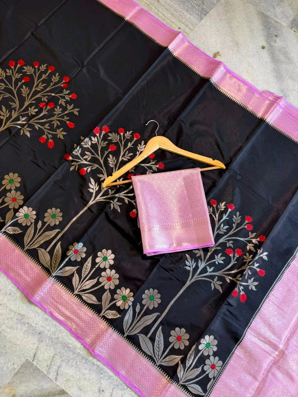 Banarasi Katan Silk Blend Saree 10
