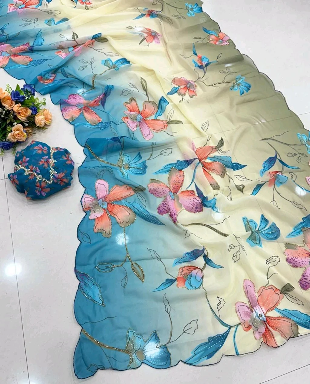 Floral Georgette Saree with Matching Blouse 8